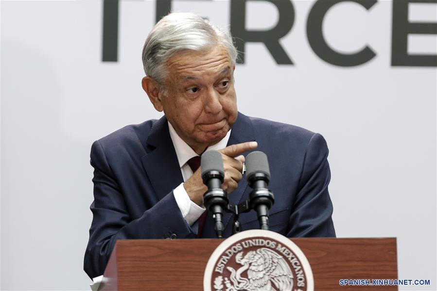 El presidente mexicano, Andrés Manuel López Obrador, habla durante su Primer Informe de Gobierno, en Palacio Nacional, en la Ciudad de México, capital de México, el 1 de septiembre de 2019. El presidente de México, Andrés Manuel López Obrador, llamó el domingo al Congreso para que cancele el fuero a servidores públicos y apruebe la reforma constitucional que envió para instaurar la revocación de mandato. (Xinhua/Francisco Ca?edo)