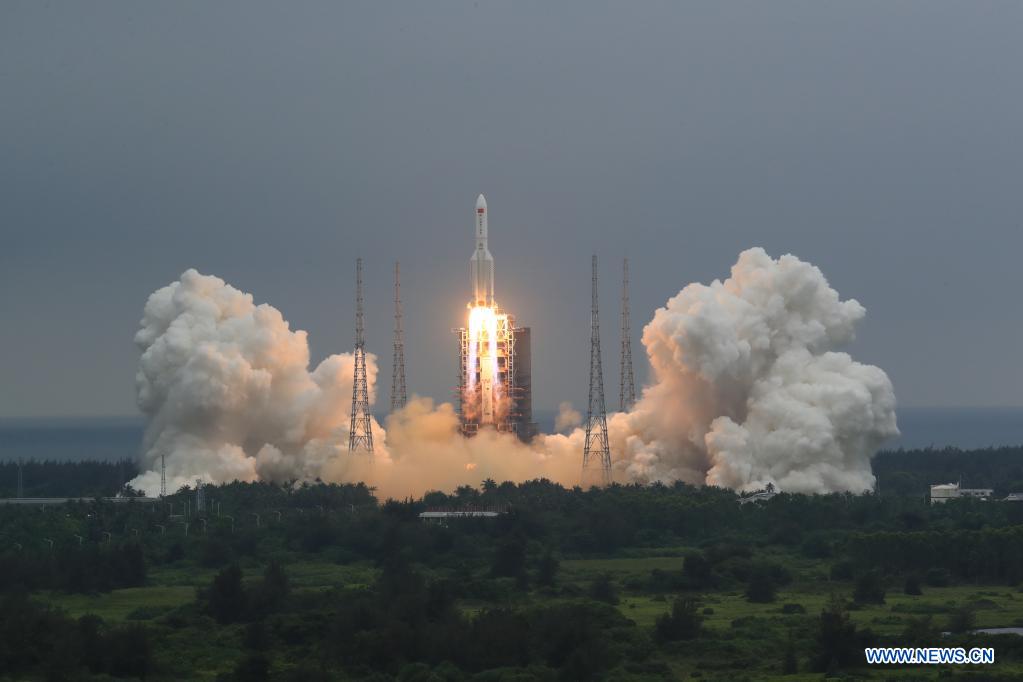 China lanza módulo central de estación espacial Tianhe