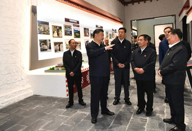 Xi visita ciudad de Nyingchi en la región autónoma del Tíbet