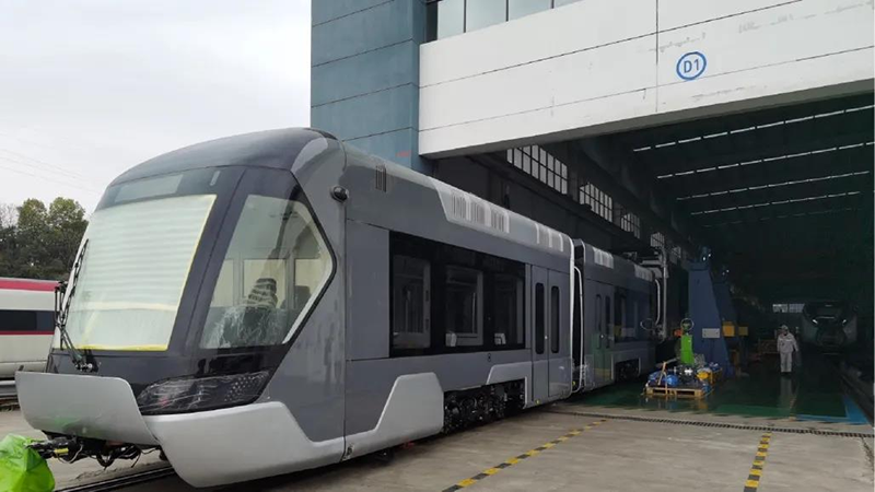 Un tranvía construido en CRRC Zhuzhou Locomotive Co, el productor de los tranvías para Chongli, Zhangjiakou, provincia de Hebei. [Foto proporcionada a chinadaily.com.cn]