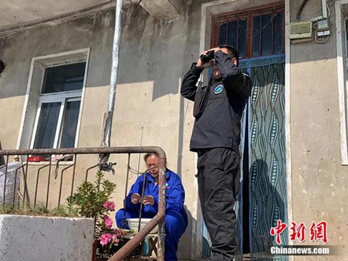 La foto muestra a Wang Ruixue y su esposa Hu Haiying. (Foto / Wu Yili)