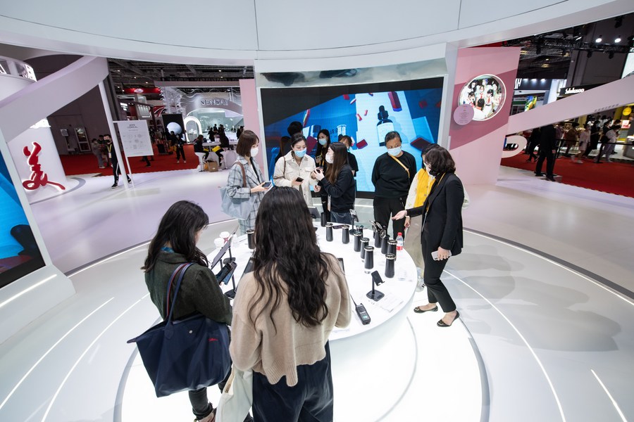 Industria de bienes de consumo de China mejora significativamente durante última década