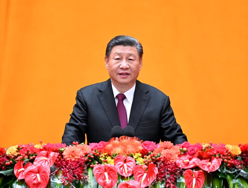 Xi extiende saludos por Fiesta de la Primavera a todos los chinos, urgiendo esfuerzos para escribir nuevo capítulo en avance de modernización china