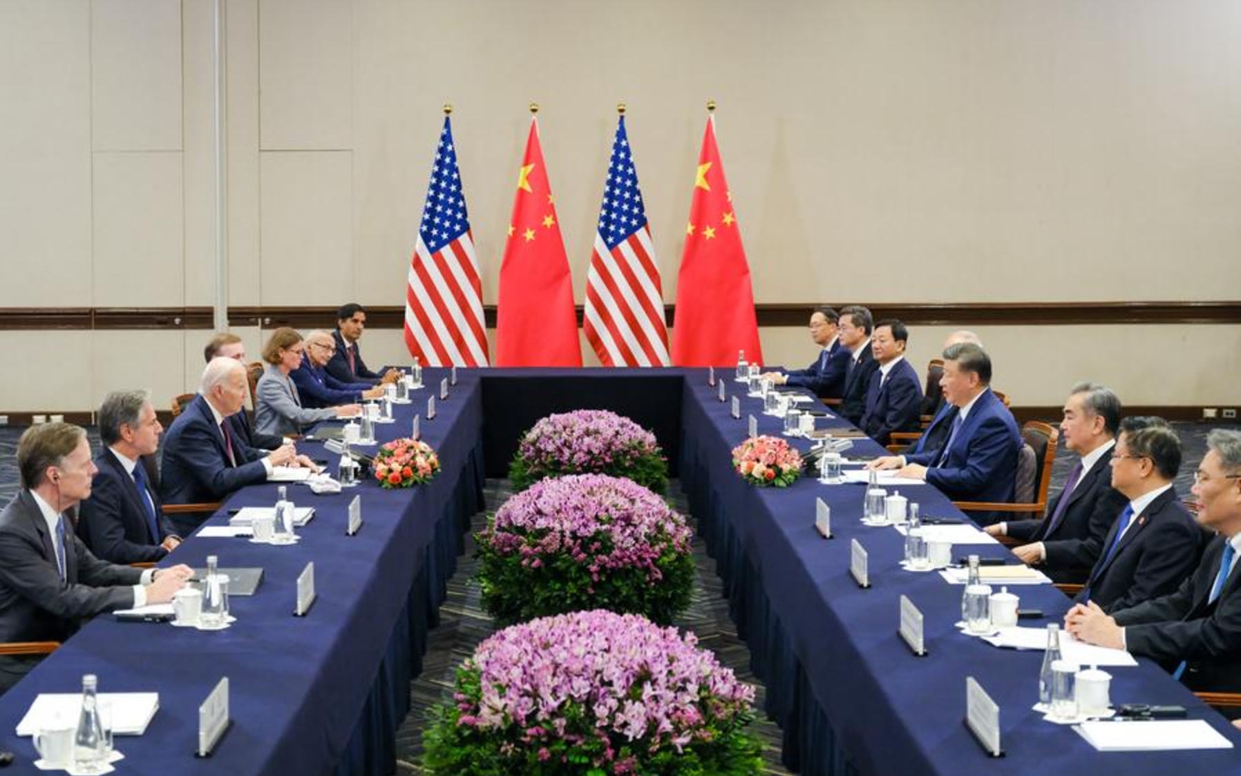El presidente de China, Xi Jinping, se reúne con su homólogo estadounidense, Joe Biden, al margen de la 31a Reunión de Líderes Económicos del Foro de Cooperación Económica Asia-Pacífico (APEC) en Lima, capital de Perú, el 16 de noviembre de 2024. (Xinhua/Ding Lin)