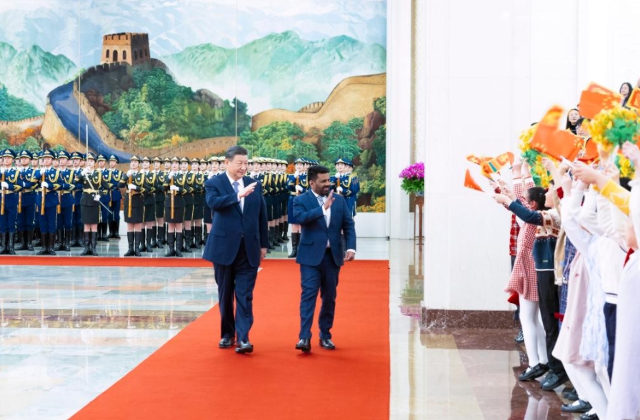 El presidente chino, Xi Jinping, sostiene una ceremonia de bienvenida para el presidente de Sri Lanka, Anura Kumara Dissanayake, en el Salón Norte del Gran Palacio del Pueblo previo a sus conversaciones, en Beijing, capital de China, el 15 de enero de 2025. Xi sostuvo conversaciones con Dissanayake, quien se encuentra en China para una visita de Estado, el miércoles en Beijing. (Xinhua/Huang Jingwen)