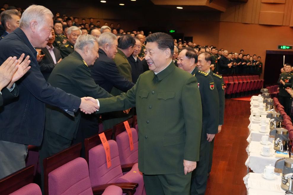 Xi extiende saludos de Fiesta de la Primavera a veteranos militares