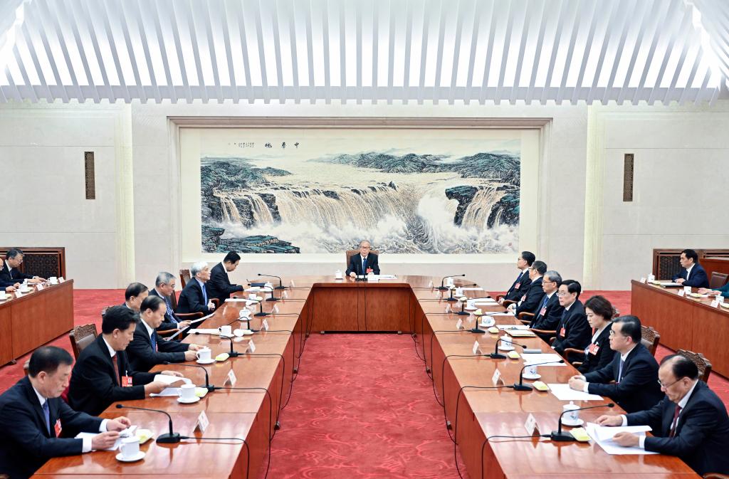 Máximo órgano legislativo de China concluye sesión anual