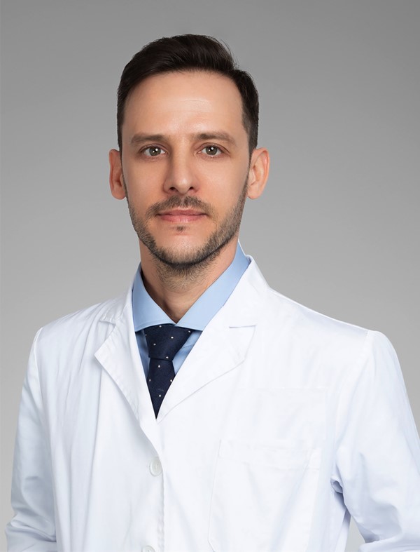 Gamaliel Vento, doctor cubano-espa?ol, especialista en Emergencias y Cuidados Intensivos  del Beijing United Family Hospital y profesor asociado de la Facultad de Urgencias del  United Family Healthcare. (Foto: cortesía)