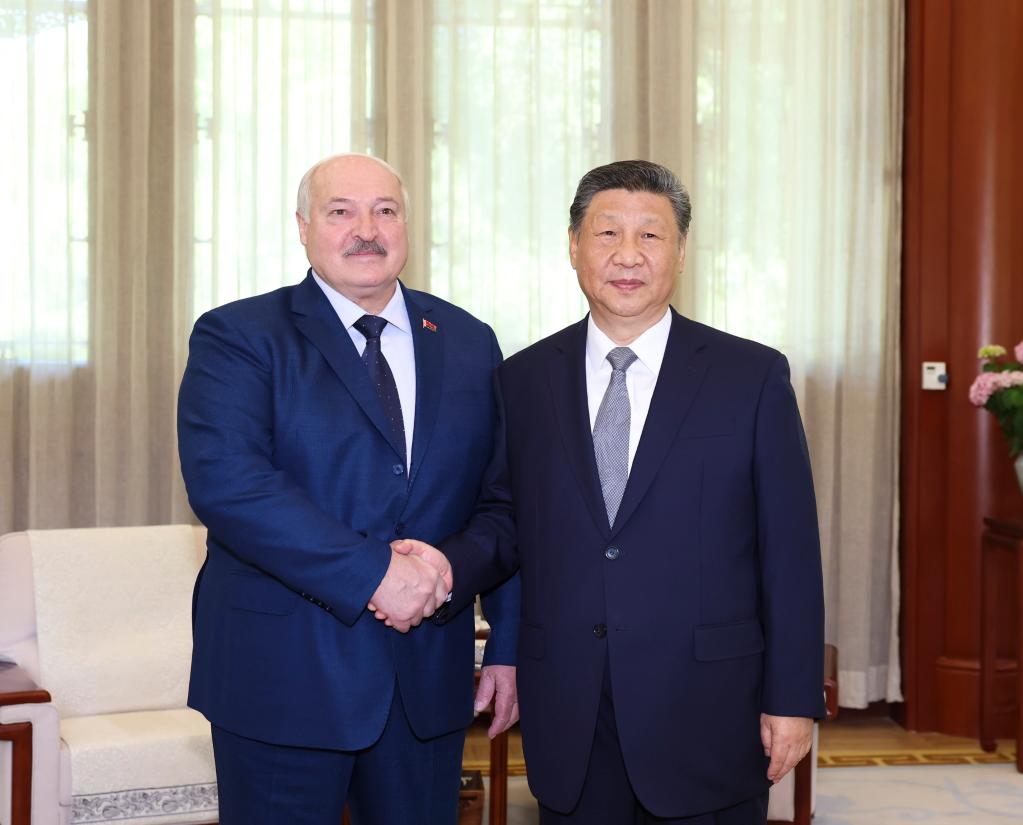 El presidente chino, Xi Jinping, se reúne con el presidente bielorruso, Alexander Lukashenko, en Beijing, capital de China, el 4 de junio de 2025. (Xinhua/Huang Jingwen)