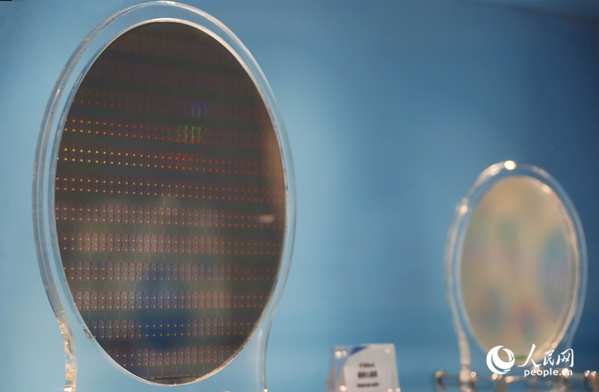 Empresa de Zhengzhou desarrolla los wafers de silicio más grandes de China