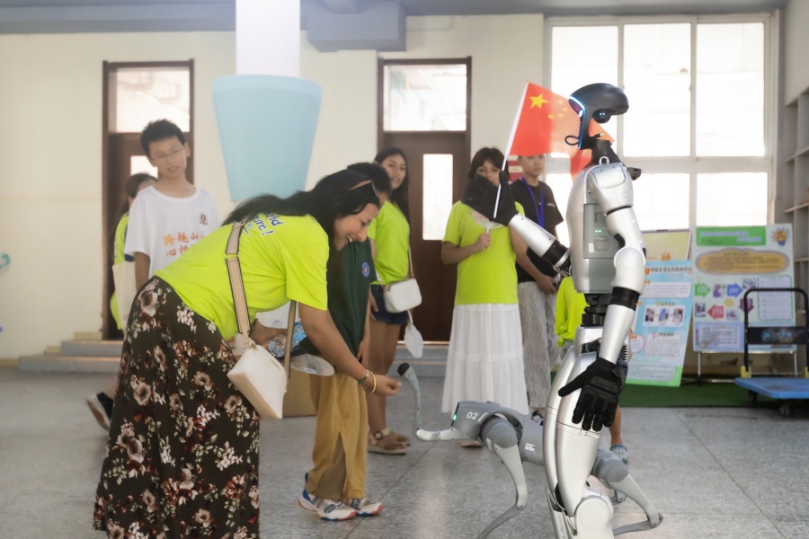 Profesores y estudiantes peruanos experimentan la vibrante civilización china en Xuzhou