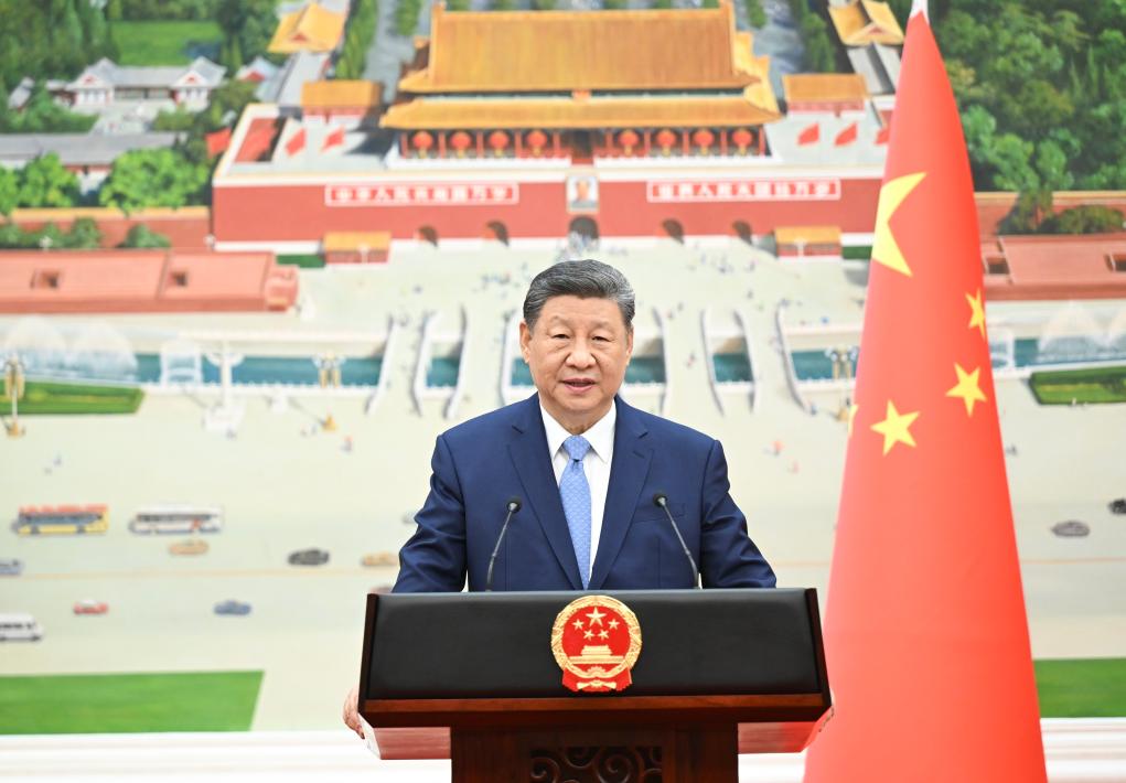 El presidente chino, Xi Jinping, pronuncia un discurso después de recibir las credenciales de 16 nuevos embajadores en China, en el Gran Palacio del Pueblo, en Beijing, capital de China, el 25 de julio de 2025. (Xinhua/Xie Huanchi)