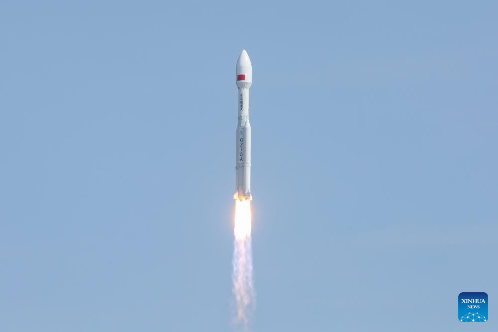 China lanza nuevo grupo de satélites de órbita terrestre baja