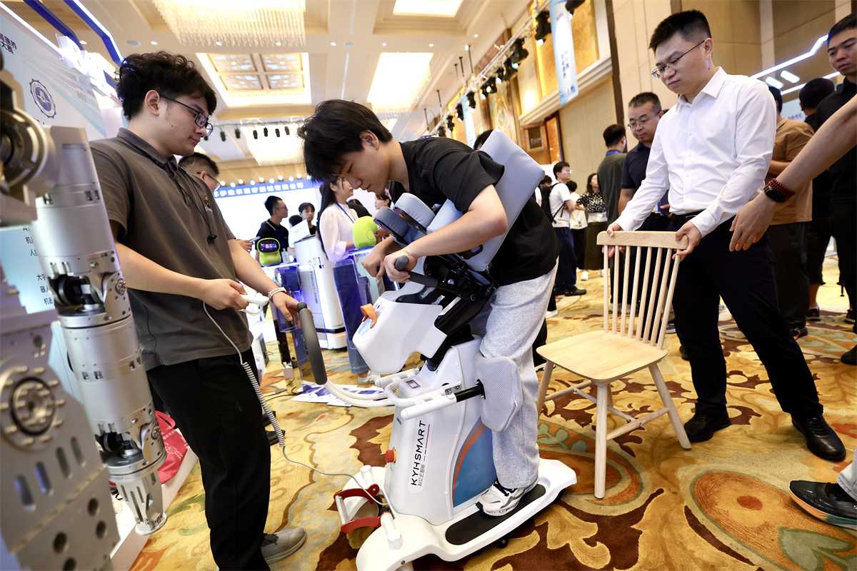 Competencia de robótica en Beijing busca soluciones tecnológicas para el cuidado de los ancianos