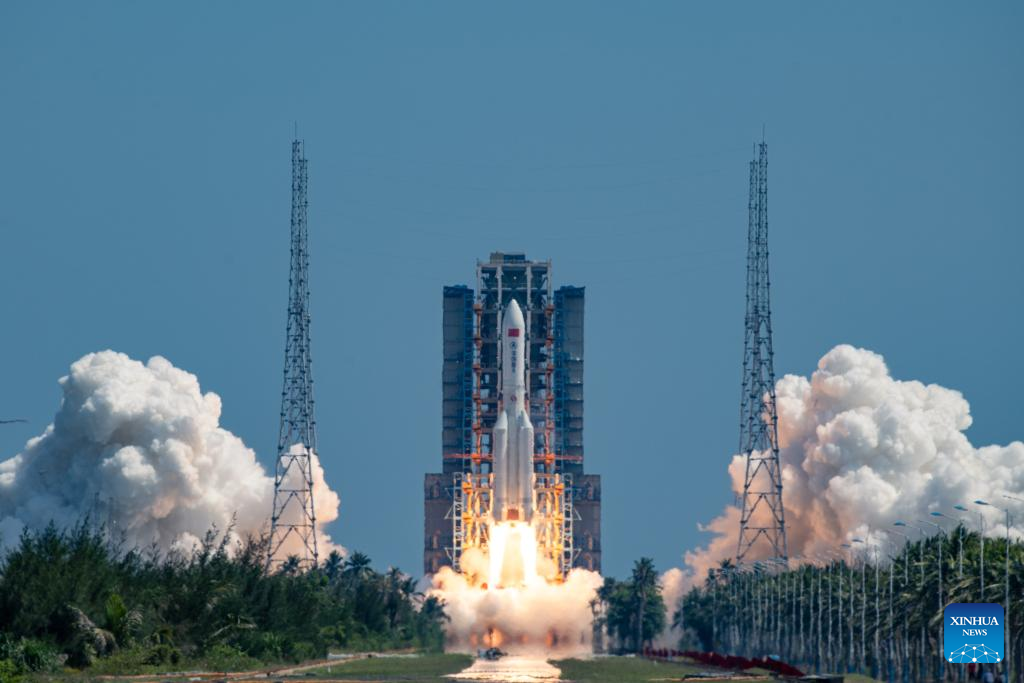 China lanza nuevo grupo de satélites de internet