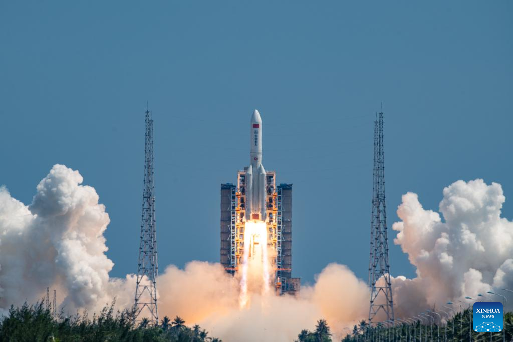 China lanza nuevo grupo de satélites de internet