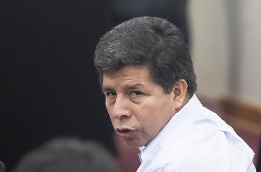 Imagen del 4 de marzo de 2025 del expresidente peruano Pedro Castillo asistiendo a su juicio oral, en el centro penitenciario de Barbadillo, en Lima, Perú. (Xinhua/Mariana Bazo)