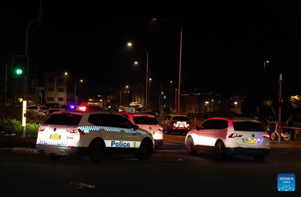 Sube a 16 número de muertos por tiroteo en playa Bondi en Sídney